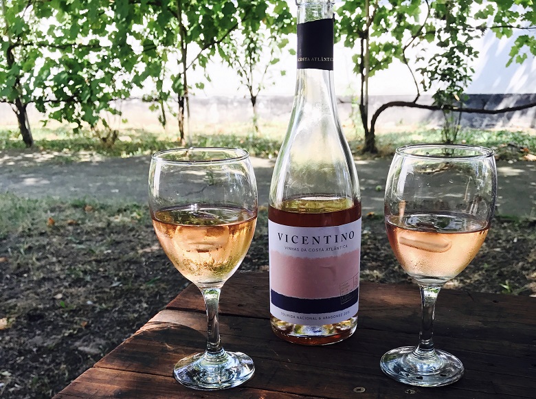 Do you drink wine with ice?
